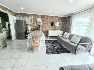 Zhantique Guest House 1- Unit 3 - 5