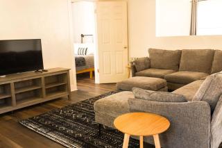 Yosemite Cottage Retreat- Half Block to Downtown - 0