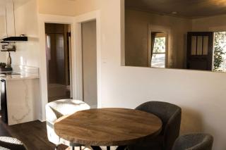 Yosemite Cottage Retreat- Half Block to Downtown - 5