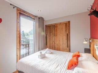 Appartement rénové au coeur du village - FR-1-754-59 - 2