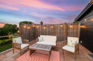 Modern Lakeside Paradise - Waterfront 2 Patios home - Mabank - 6