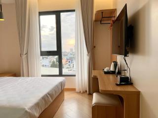 LUMI Reverside Hotel - Ho Chi Minh City - 1