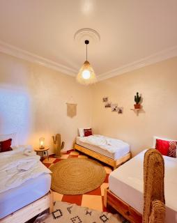 Stay And Surf Guesthouse - 1