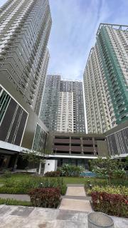 Studio Condo in IT Park with Fully equipped kitchen Fast WiFi Netflix - 4