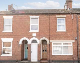 Lovely Victorian property close to Silverstone - 2