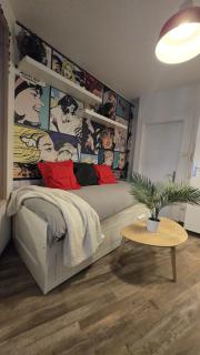 Candy - People's Square - Netflix - 5