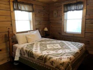 Spacious Cabin Rental with Forest Views near Charleston, West Virginia - 5