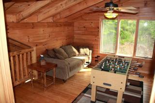 Deluxe Log Cabin with a Hot Tub in the Smoky Mountains of North Carolina - Crabtree - 9