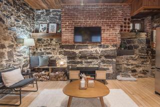 Vintage 3BR 2Bath - Golden Square Mile - Sleeps 8 - 2