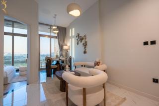 Bright 1BR with Balcony the Gate, Masdar City - 3