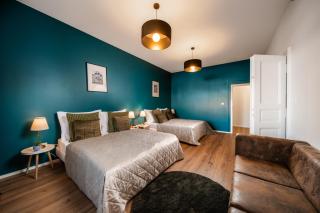 Majestic Square View Residence - 2