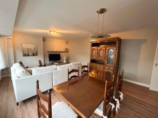 Modern 2-bedroom apartment within walking distance of the city centre and the beach T209 - 8