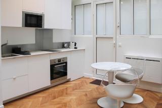 Warm 18m ideal for couple in Paris - 3