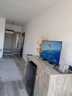 July's Guest House - 5