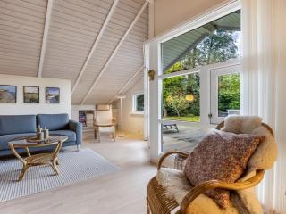 Holiday Home Lirim - 400m from the sea by Interhome - 6