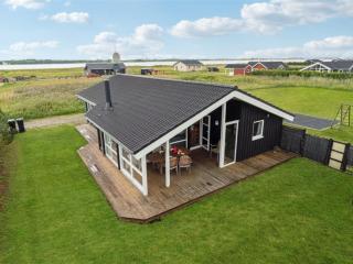 Holiday Home Galin - 210m to the fjord by Interhome - 0