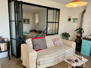 3 deptos en el mismo lugar: Penthouse con doble altura y magnífica arquitectura, Loft con cocina integral y Departamento en planta baja con patio. - 9