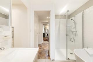 Les Marquises large renovated house with garden - 2