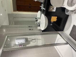 Home Away From Home 1 StudioFlat on Broad Street - 2