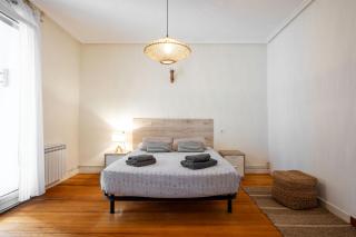 En el puerto, parte vieja cerca de la playa - 2