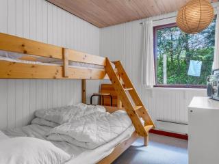 Holiday Home Wenche - 840m from the sea by Interhome - 4