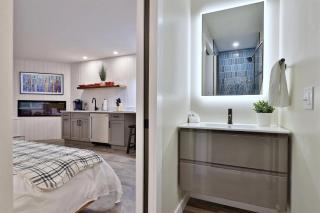 Modern Studio for 4 Near Killington with Fireplace, Summer Pool & EV Charger - 6