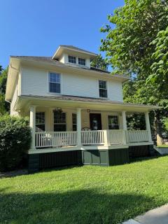 The Railway Retreat - Downtown Sylvania - 0