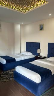 3 Golden Pyramids Inn - 6