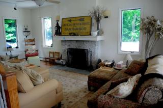 Impressive Cabin with a Pool and Hot Tub Ideal for Weekend Getaways in the Catskills - 7