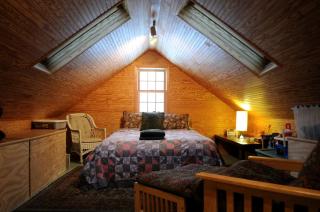 Impressive Cabin with a Pool and Hot Tub Ideal for Weekend Getaways in the Catskills - 3