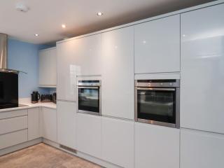 Kingfisher House - 1