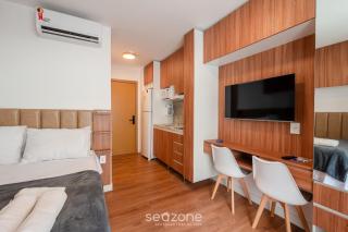 Acomodações completas em prédio com piscina a 270m da Praia da Barra - CAOa - 9