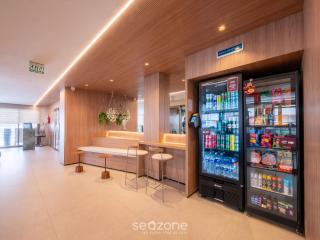 Fully equipped accommodations in a building with a pool, 270m from Barra Beach - CAOa - 1