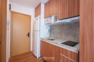 Acomodações completas em prédio com piscina a 270m da Praia da Barra - CAOa - 4