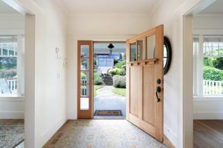 Lincoln House 30 day minimum - 9