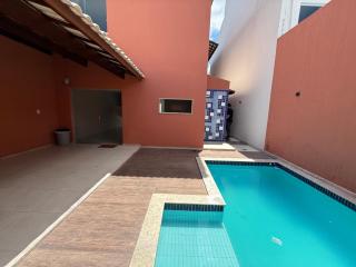 Suíte master com Acesso Total à Casa de Luxo com Piscina e Área Gourmet - 0