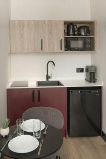 The Sixty Aparthotel - Central Cardiff Apartment with Parking - 3