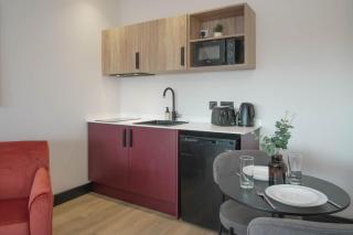 The Sixty Aparthotel - Central Cardiff Apartment with Parking - 2