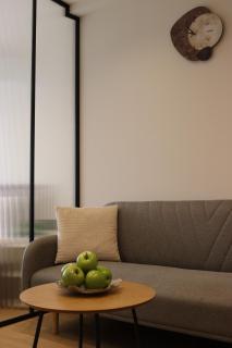 Domel Amiryan 12 - 9