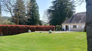 Maison tout confort avec piscine chauffée au bord des rives de la Dordogne - 0