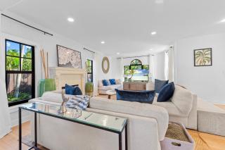 Sunny 4br Retreat W Heated Pool & Guest Suite! - 1