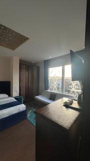 Golden Pyramids View Inn - 2