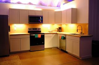 Romantic Luxe 80s Escape - 7