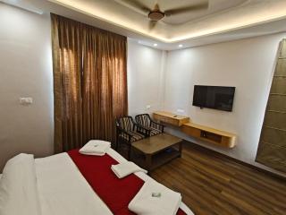 Hotel Kashmir Residency By Maa Sukrala Hotels and Resorts - 4