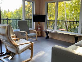 Le Nid - À travers les arbres - 8