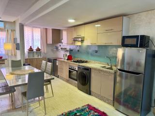 Appartement joliement décoré 3 chambres avec Terrasse quartier Gueliz Hivernage à Marrakech I19 - 8