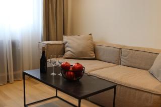 Domel Amiryan 12 - 7