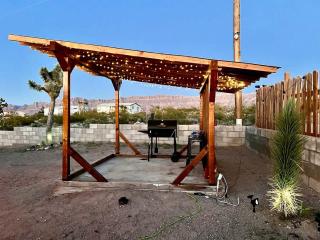 Stunning Vacation Rental with Foosball and Barbecue in Meadview, Arizona - 6