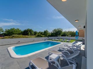 Holiday Home Zlatne NiTi by Interhome - 9