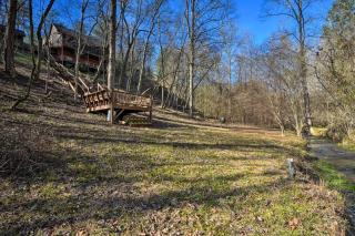 Incredible Cabin with Fireplace and Hot-tub Next to Hiking Trails in Mineral Bluff, Georgia - 1